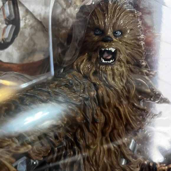 New CHEWBACCA STAR WARS Unleashed Hasbro 2003 Action Figure NIB 13” Huge Package - Picture 2 of 4